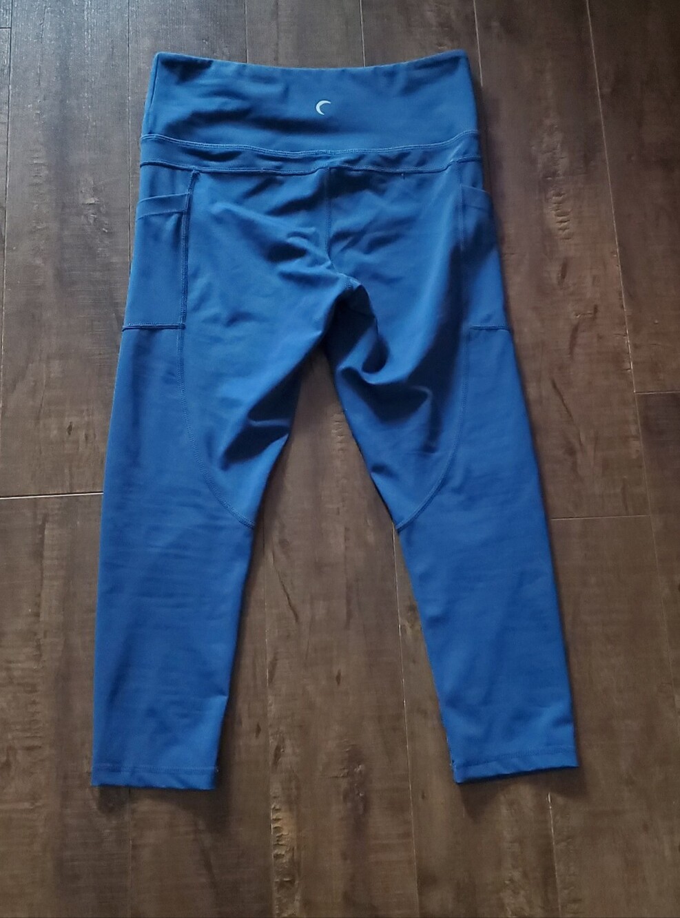 ZYIA Navy Pocket Light n Tight Hi-Rise Capri EUC With Tag Size 6-8